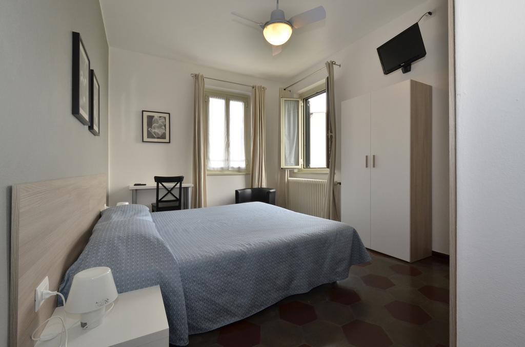 Albergo Della Torre Cernobbio Rum bild