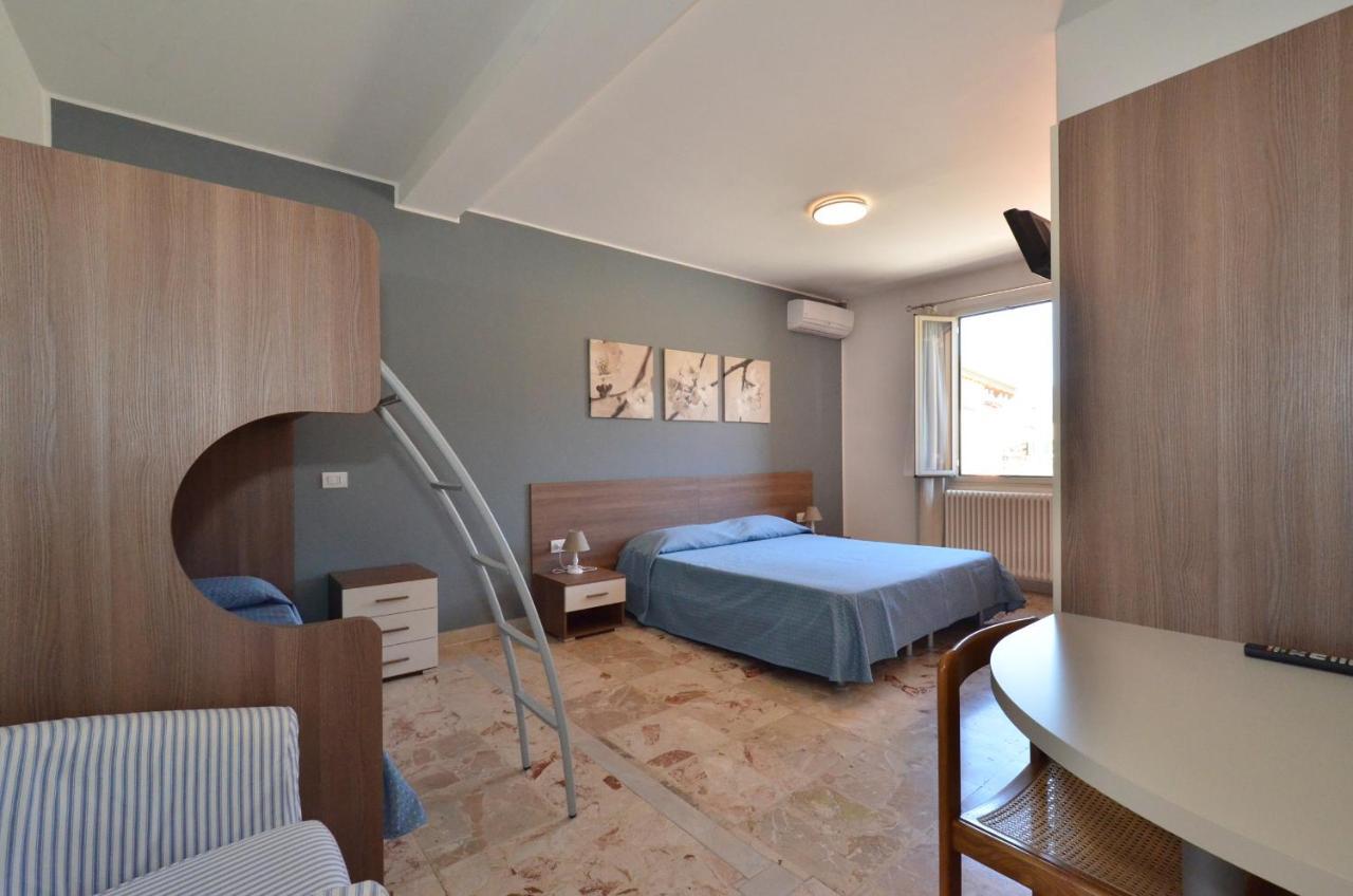 Albergo Della Torre Cernobbio Exteriör bild